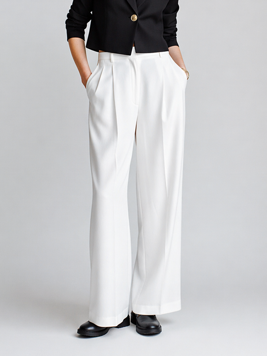 Women's Modern Minimalist Commuter-Style Black And White Suit Set