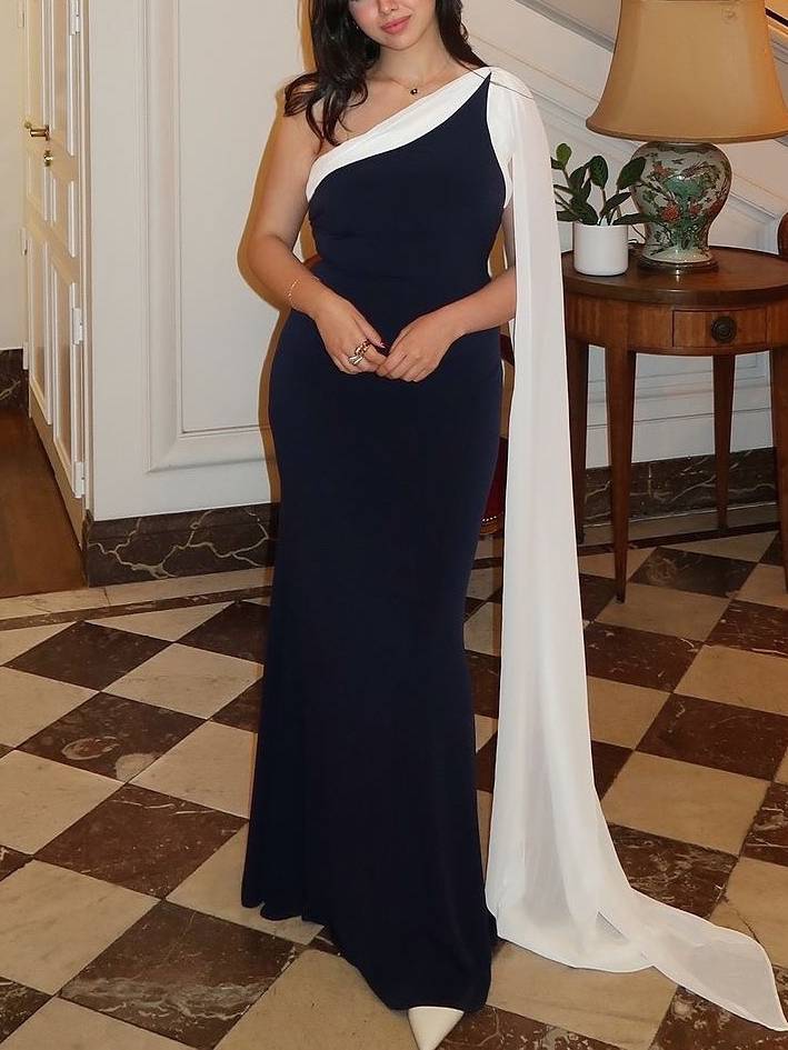 Contrast Color Oblique Shoulder Ribbon Maxi Dress