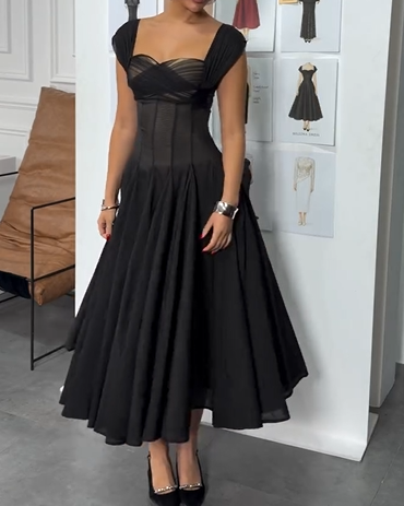 Sexy U Collar Waist Solid Color Pleated Maxi Dress