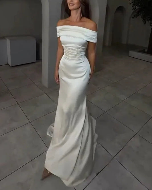 Sexy off-Shoulder off-the-Shoulder Tight Waist Solid Color Dress