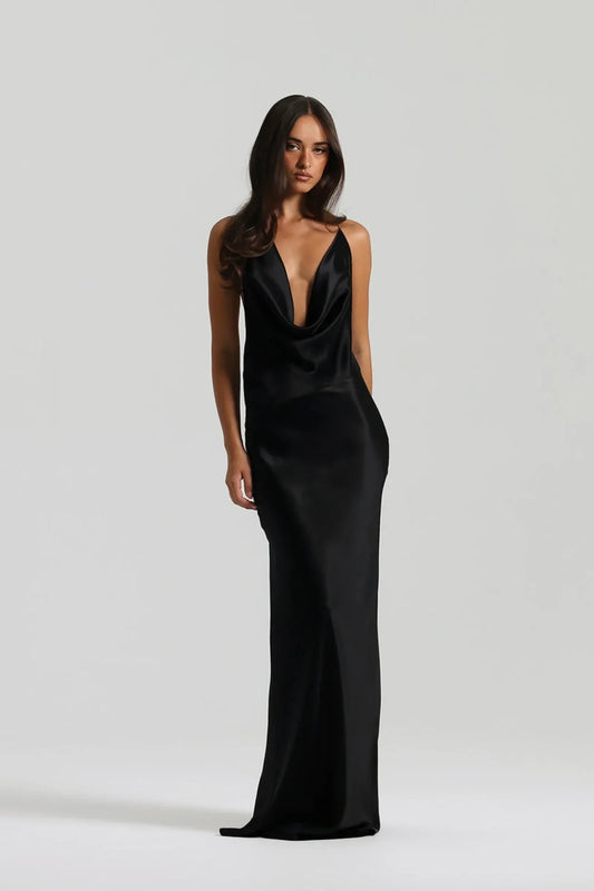 Sexy Sleeveless Deep V Halter Solid Color Evening Dress