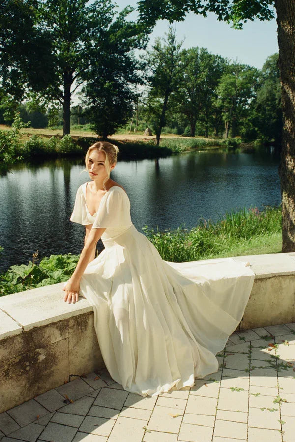 French Gentle Style White Butterfly Sleeve V-Neck Backless Waist-Cinched Flowy Maxi Dress