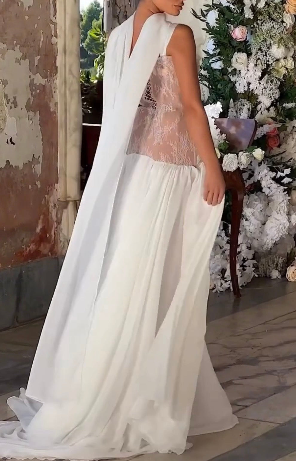 Sexy Irregular Spaghetti-Strap Lace Maxi Dress