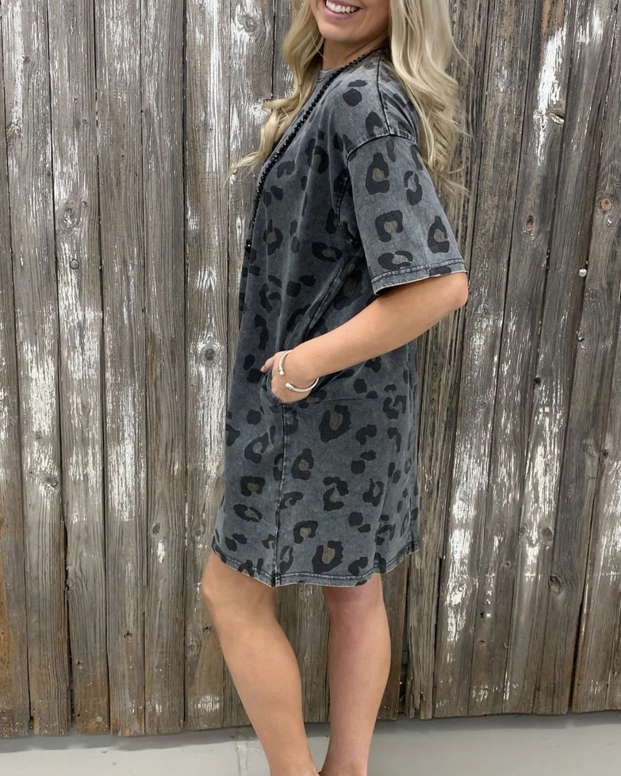 LEOPARD PRINT ROUND NECK DRESS