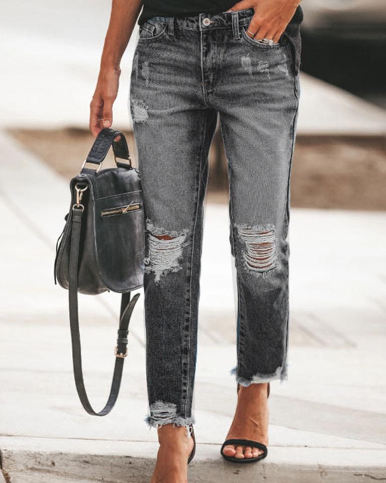 DISTRESSED DENIM JEANS