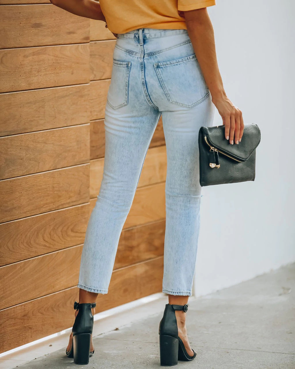 RETRO DISTRESSED JEANS