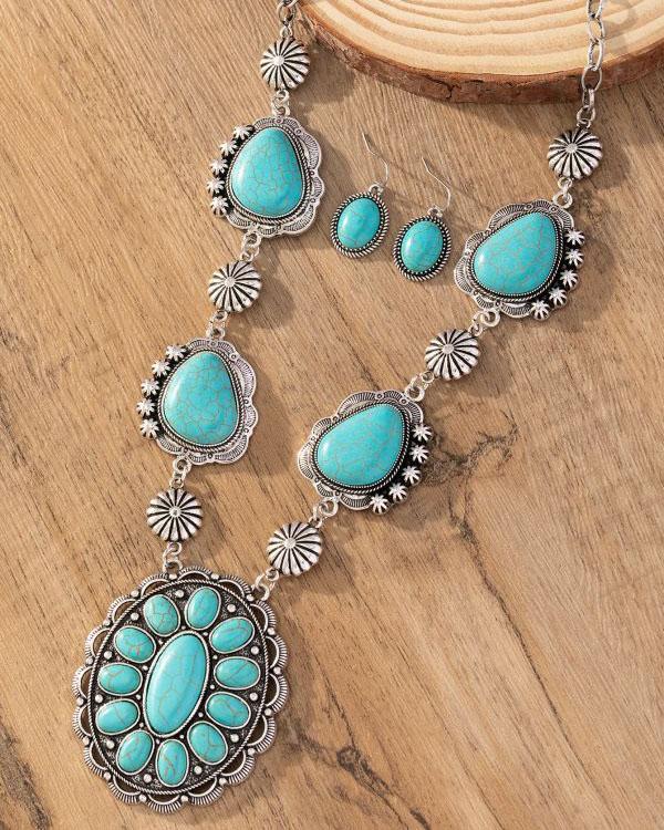 Turquoise Decor Western Necklace