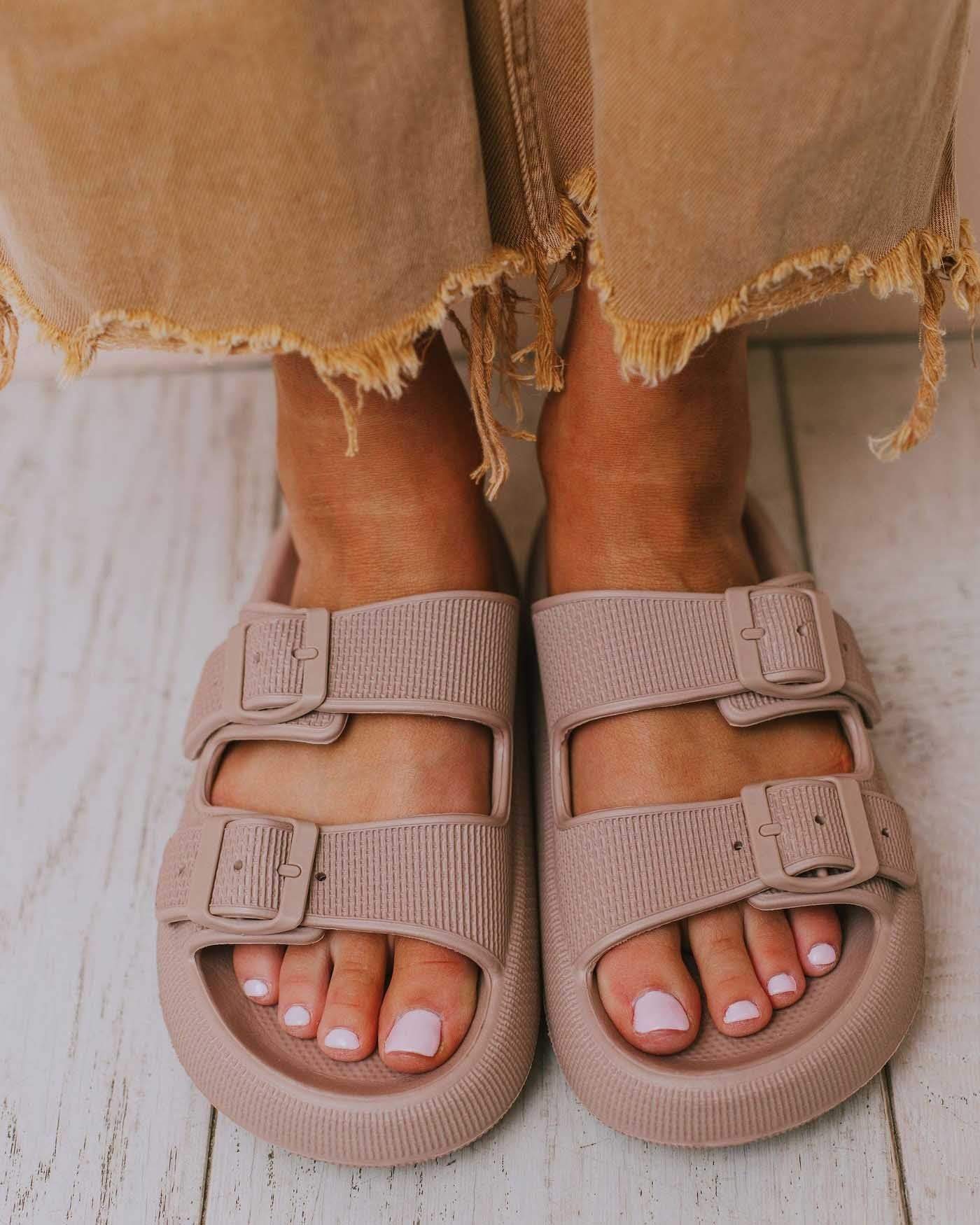 POOL SIDE SLIP ON SANDALS