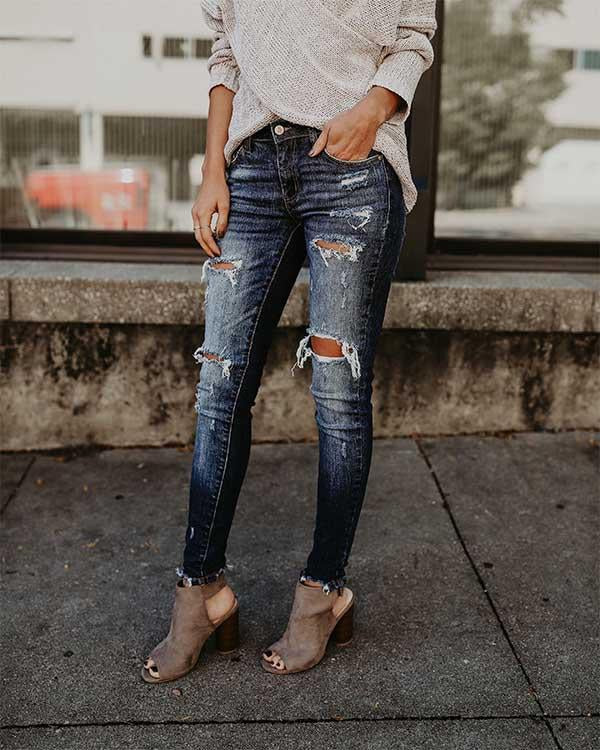 Distressed Slim Fit Jeans